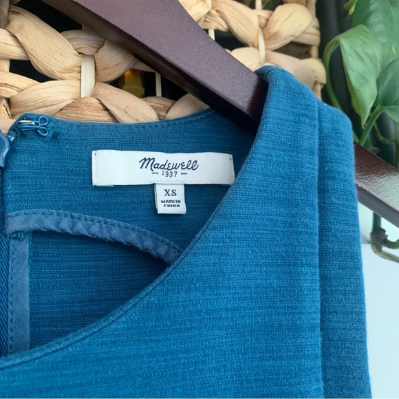 • [Madewell] Keynote Ponte Dress • - Picture 4 of 14